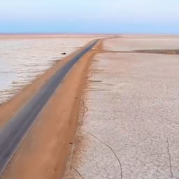 قایق سواری دریاچه